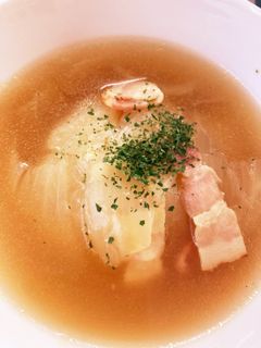 丸ごと玉ねぎスープ-レシピのメイン写真