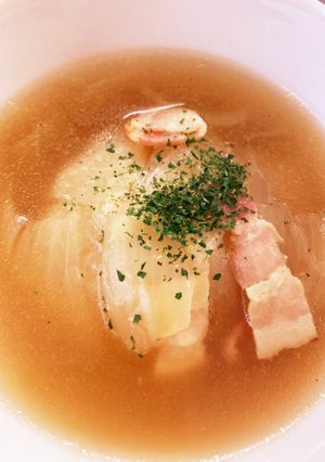 丸ごと玉ねぎスープ-レシピのメイン写真