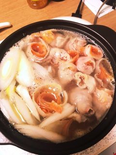 豚バラと大根にんじんのヒラヒラ巻き鍋-レシピのメイン写真
