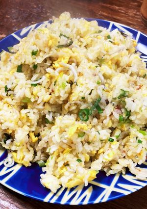 冷凍ご飯で梅しらすチャーハン-レシピのメイン写真
