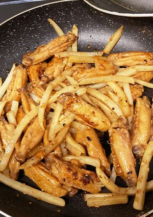 冷凍フライドポテトと鶏スペアリブ-レシピのメイン写真