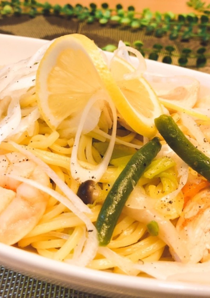 鶏胸肉とむき海老の長ネギ塩焼きそば-レシピのメイン写真
