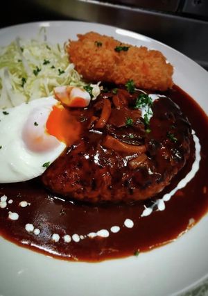 特選デミソースでハンバーグ@≧↺≦@)❩-レシピのメイン写真