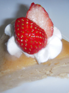 S炊飯器でイチゴチーズケーキ-レシピのメイン写真