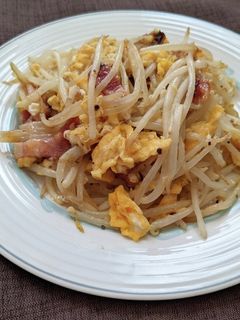 もやしと玉子とベーコンの中華炒め-レシピのメイン写真