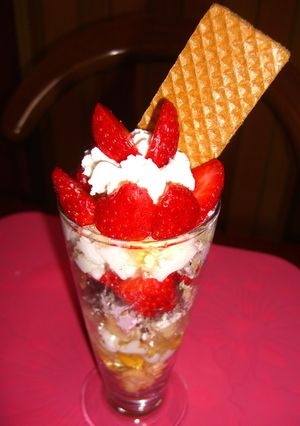 ★残ったケーキででなんちゃってパフェ★-レシピのメイン写真