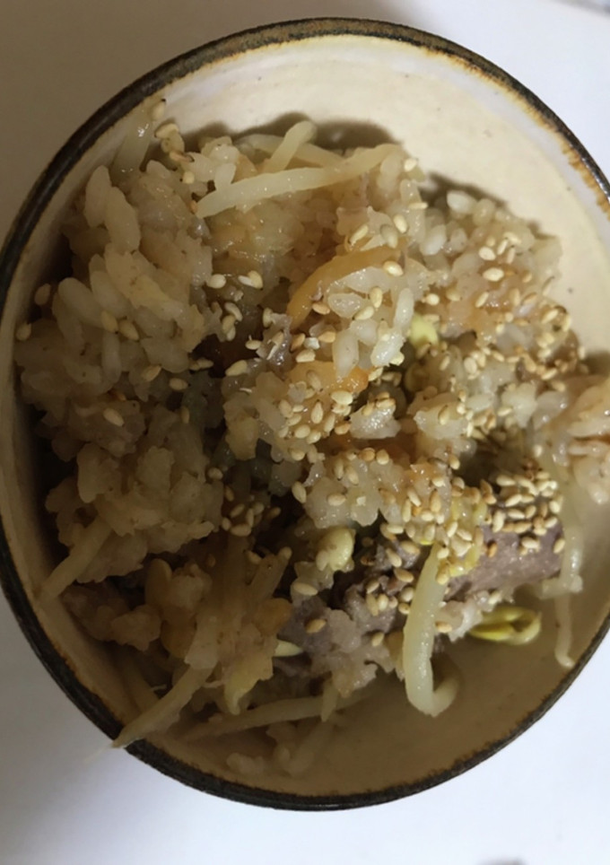 もやしと牛肉の炊き込みご飯-レシピのメイン写真