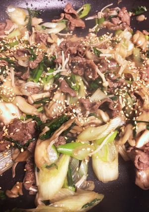 春菊と牛肉のオイスター炒め-レシピのメイン写真