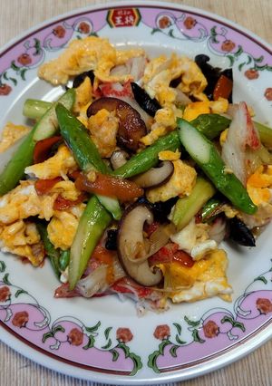 カニかまとアスパラ他の中華風玉子炒め-レシピのメイン写真