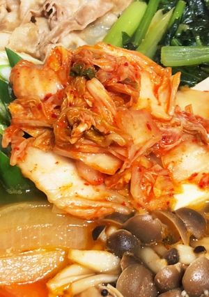 野菜たっぷり【キムチチゲ鍋】-レシピのメイン写真