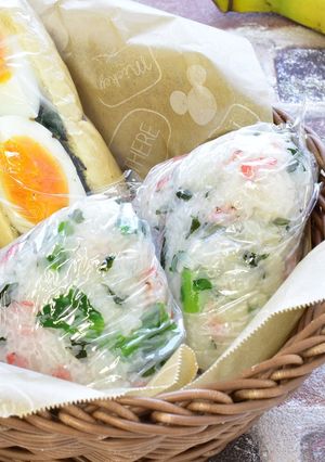桜エビと菜の花のわかめおにぎり-レシピのメイン写真