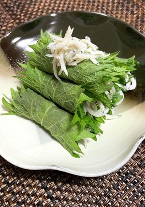 海苔の佃煮活用　しらすと佃煮の大葉巻き-レシピのメイン写真