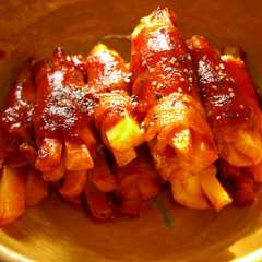 รูปของ お弁当にも☆かまぼこの豚肉巻き