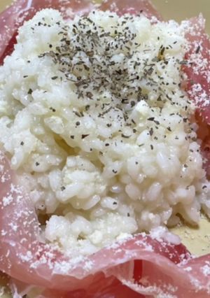 意外とガッツリ生ハムとチーズのリゾット-レシピのメイン写真