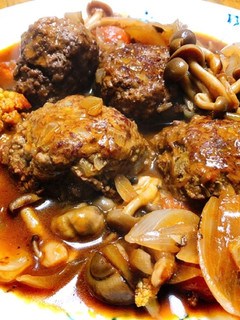初心者の簡単煮込みハンバーグ-レシピのメイン写真