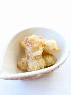 味付きで香りがいい【甘ごぼうのごま天ぷら-レシピのメイン写真