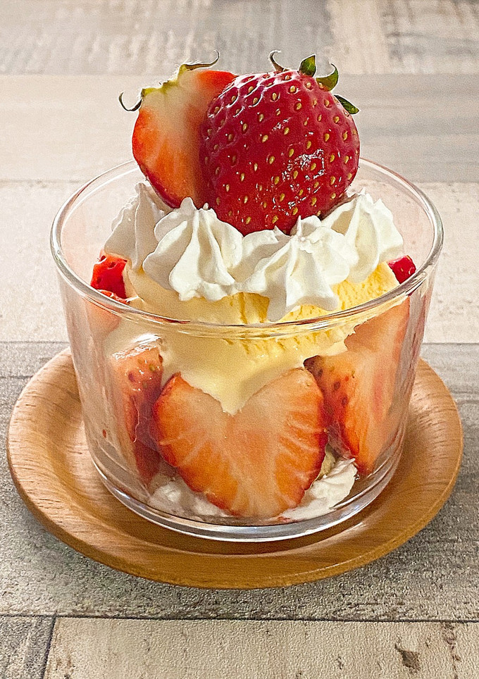5分で完成！簡単♡ハートのいちごパフェ-レシピのメイン写真
