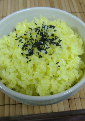 くちなしの実で黄飯（おうはん）☆お正月に-レシピのメイン写真