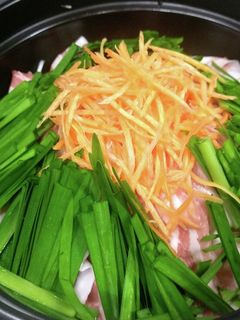 もやしと豚バラの簡単蒸し鍋-レシピのメイン写真