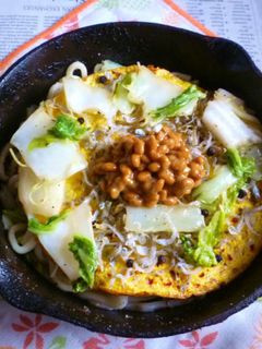 おじゃこ入り玉子焼き白菜納豆の焼きうどん-レシピのメイン写真