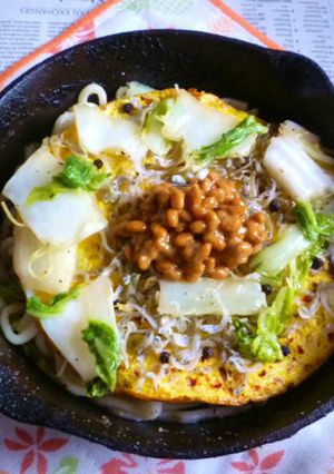 おじゃこ入り玉子焼き白菜納豆の焼きうどん-レシピのメイン写真