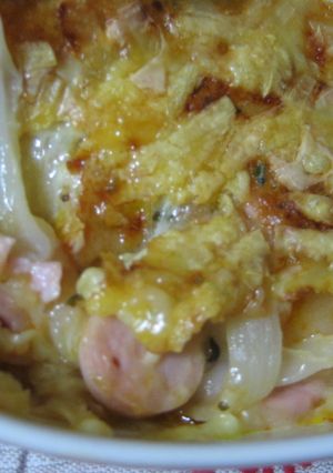お餅と魚肉ソーセージで☆ピザ風グラタン-レシピのメイン写真