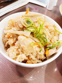 簡単炊き込みご飯(鶏肉ごぼう)-レシピのメイン写真