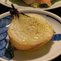 รูปของ レンチンとグリルで簡単！焼き新玉ねぎ