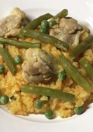 フライパンで作る！鶏肉のパエリャ-レシピのメイン写真