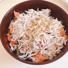รูปของ 鮭しらす丼
