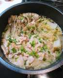 簡単！美味♪豚バラ白菜ごま味噌にんにく鍋