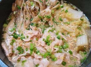簡単！美味♪豚バラ白菜ごま味噌にんにく鍋-レシピのメイン写真