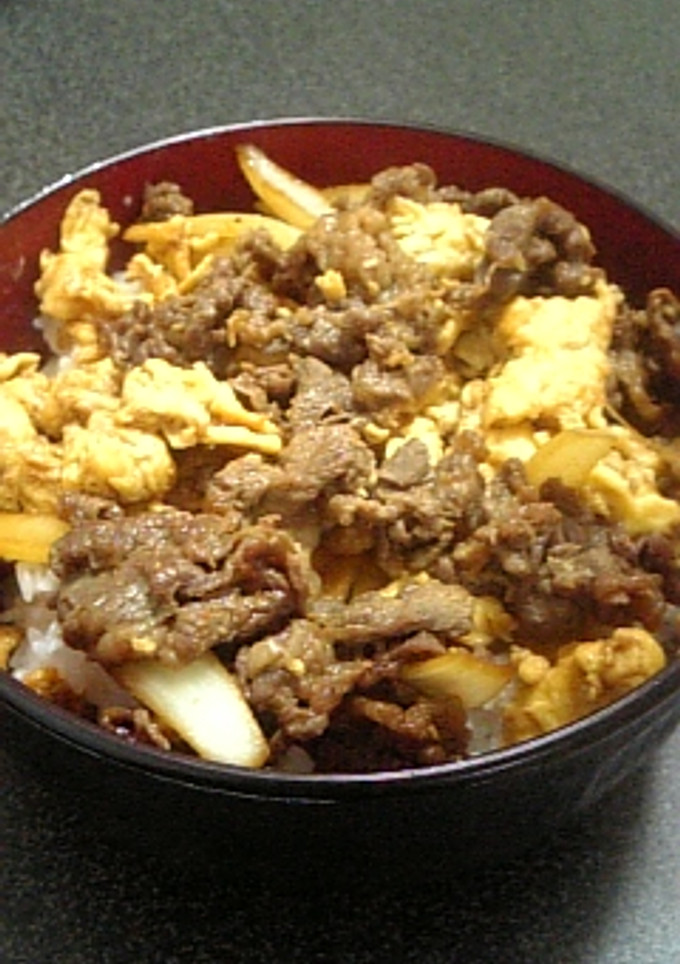 卵と豚肉の炒め物(丼)-レシピのメイン写真