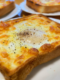 時短ワザ♫目玉焼きトースト マヨチーズ-レシピのメイン写真