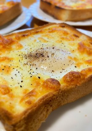 時短ワザ♫目玉焼きトースト マヨチーズ-レシピのメイン写真