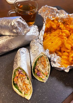 チキンと根菜のラップサンド&フライポテト-レシピのメイン写真