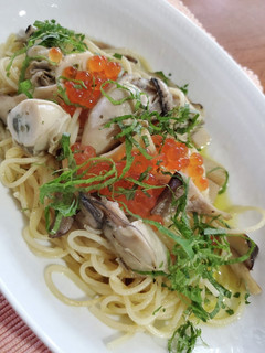 カキのアヒージョパスタ(イクラのせ♪)-レシピのメイン写真