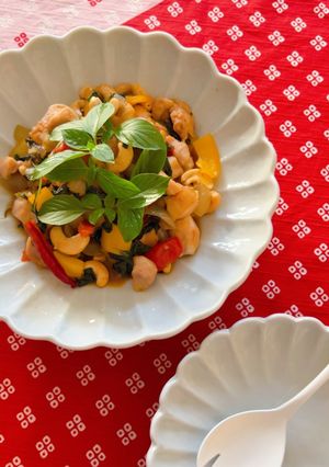 鶏肉とカシューナッツのホーリーバジル炒め-レシピのメイン写真