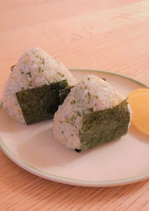 かつおだしで＊たぬきおにぎり-レシピのメイン写真