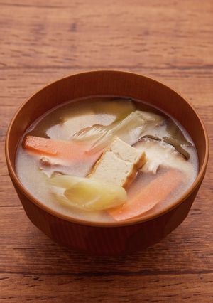 厚揚げと野菜のみそ汁-レシピのメイン写真