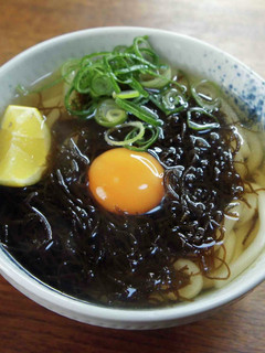 レモンの香りのもずくうどん-レシピのメイン写真