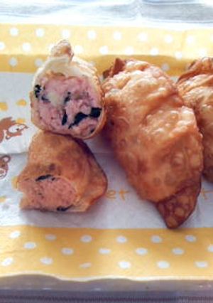 カルシュウムた～ぷり☆ピンクの揚げ餃子-レシピのメイン写真