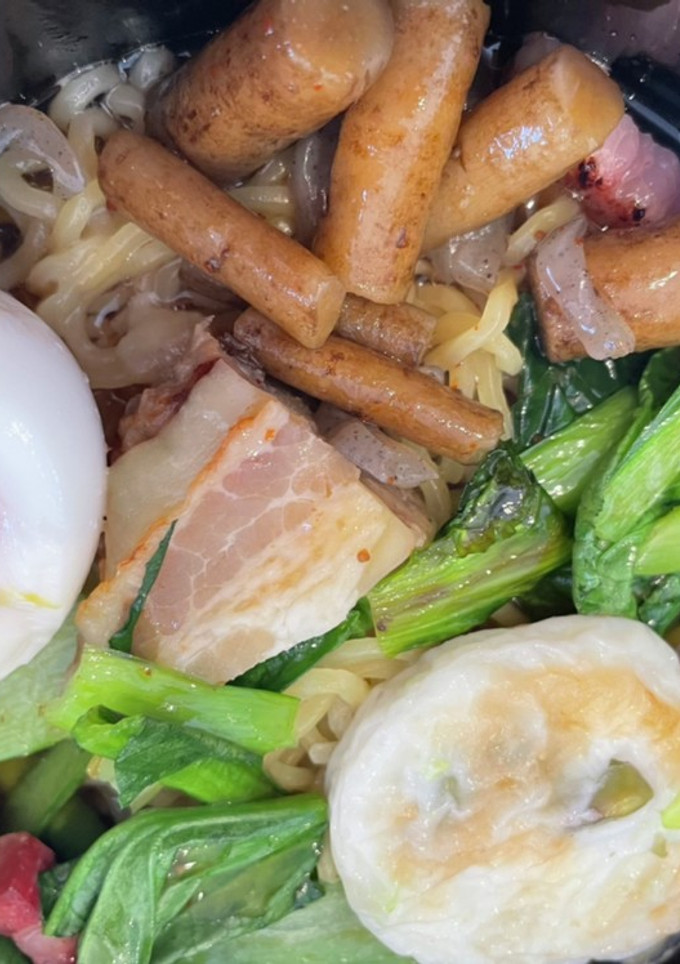 小松菜　ベーコン炒め　半熟卵　ラーメン-レシピのメイン写真