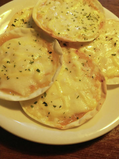 おつまみにピッタリ!味噌味の餃子の皮ピザ-レシピのメイン写真