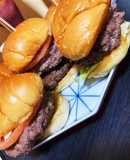 細切れ肉から作るハンバーガー