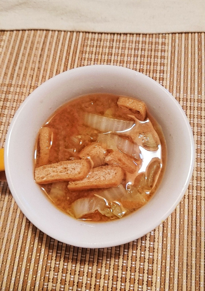 白菜と揚げのお味噌汁〜-レシピのメイン写真
