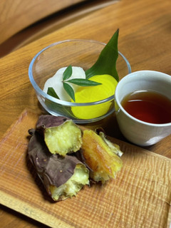 胸焼けスッキリ解消♡焼き芋にたくあん♡-レシピのメイン写真