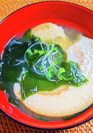 車麩とわかめの味噌汁-レシピのメイン写真