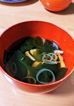 わかめのお吸い物（めんつゆと醤油）-レシピのメイン写真