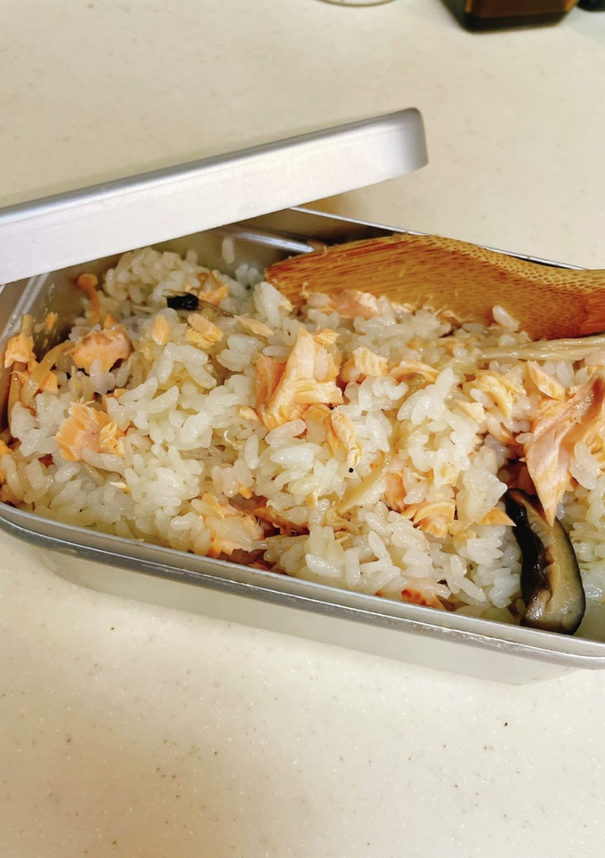 メスティンで鮭とキノコの炊き込みご飯-レシピのメイン写真